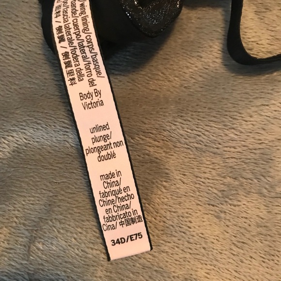 Victoria Secrets Bra - Picture 2 of 3